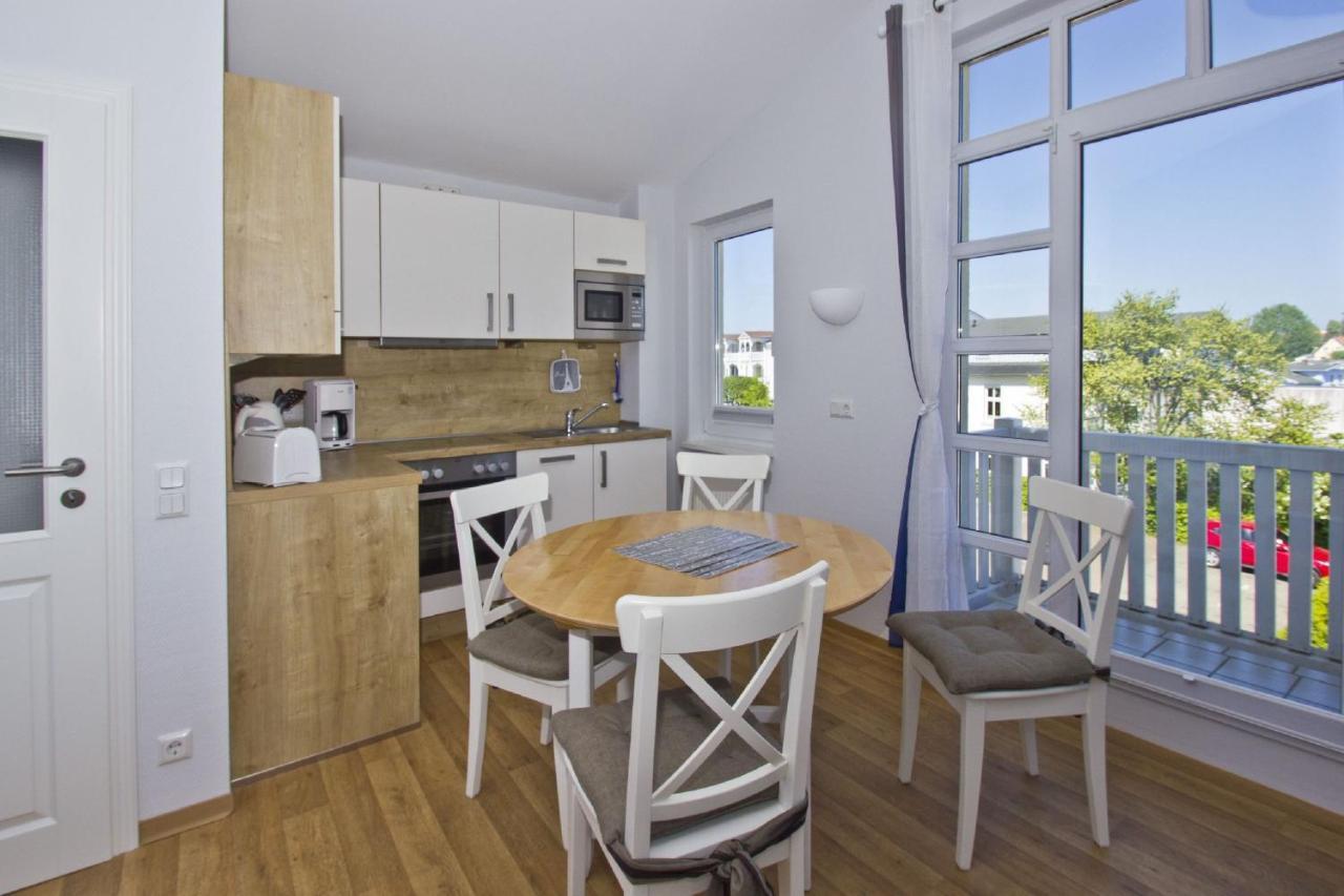 Mit Meerblick Und Balkon, Gratis Nutzung Vom Ahoi Erlebnisbad Und Sauna In Sellin - Meeresblick Fewo 48 Goehren  Exterior foto